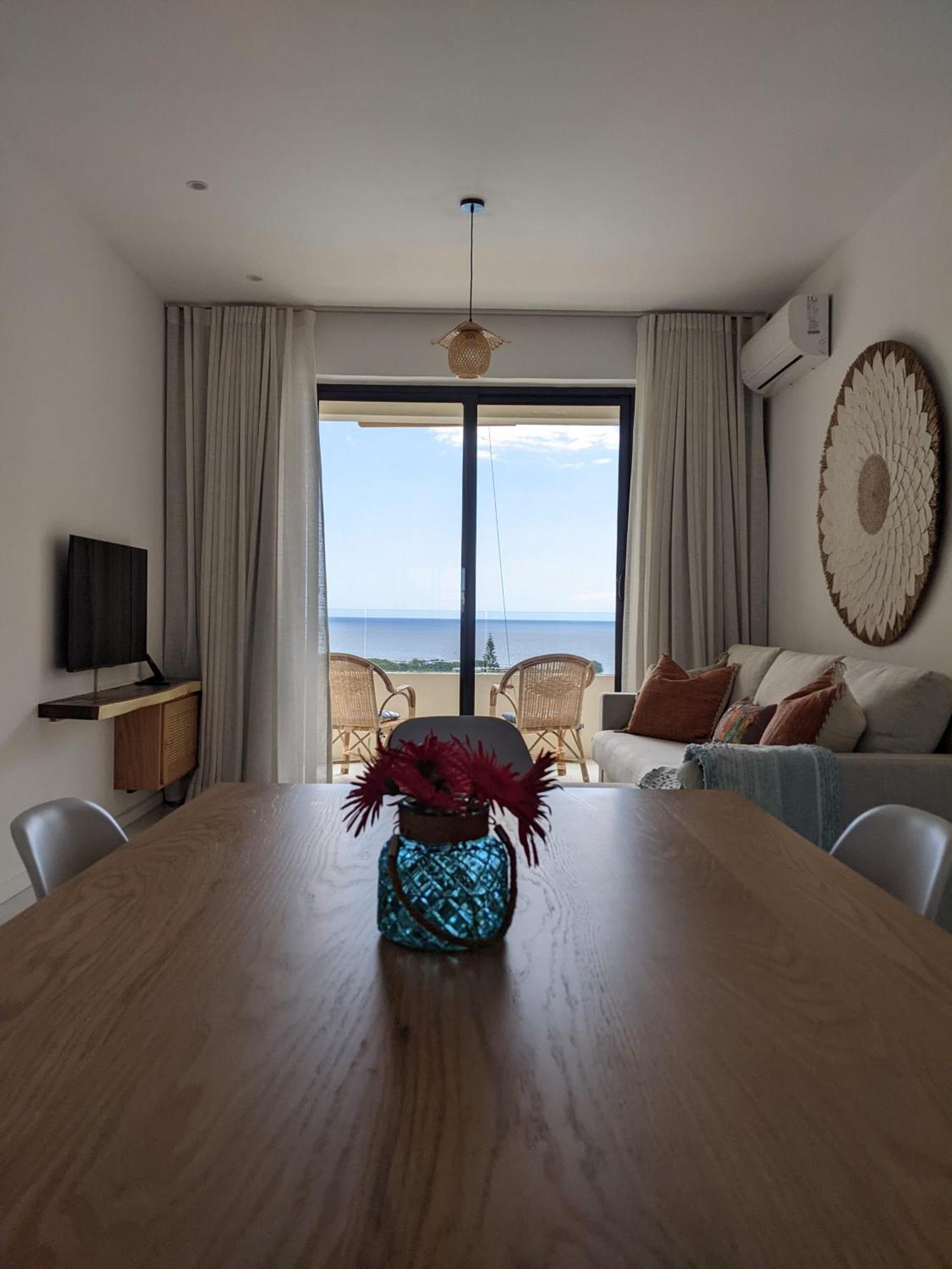 Seaview Serenity Apartment Flic-en-Flacq Exteriör bild