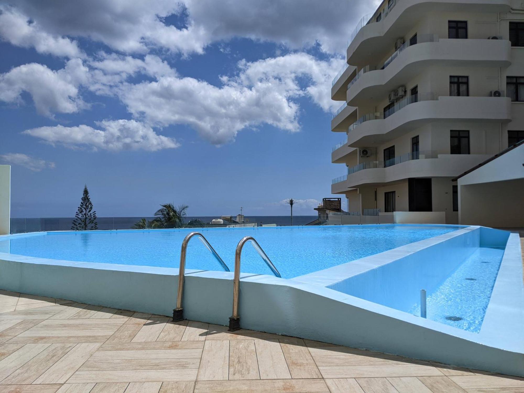 Seaview Serenity Apartment Flic-en-Flacq Exteriör bild
